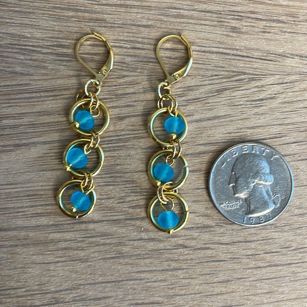 HAND CRAFTED EARRINGS BALL DROP DANGLE PIERCED Ocean Blue Beads Gold Rings Hoop - Picture 6 of 12